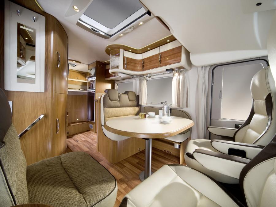 Интерьер Hymer B-Class SL Star Edition 2009 года  (фото 7 из 10)